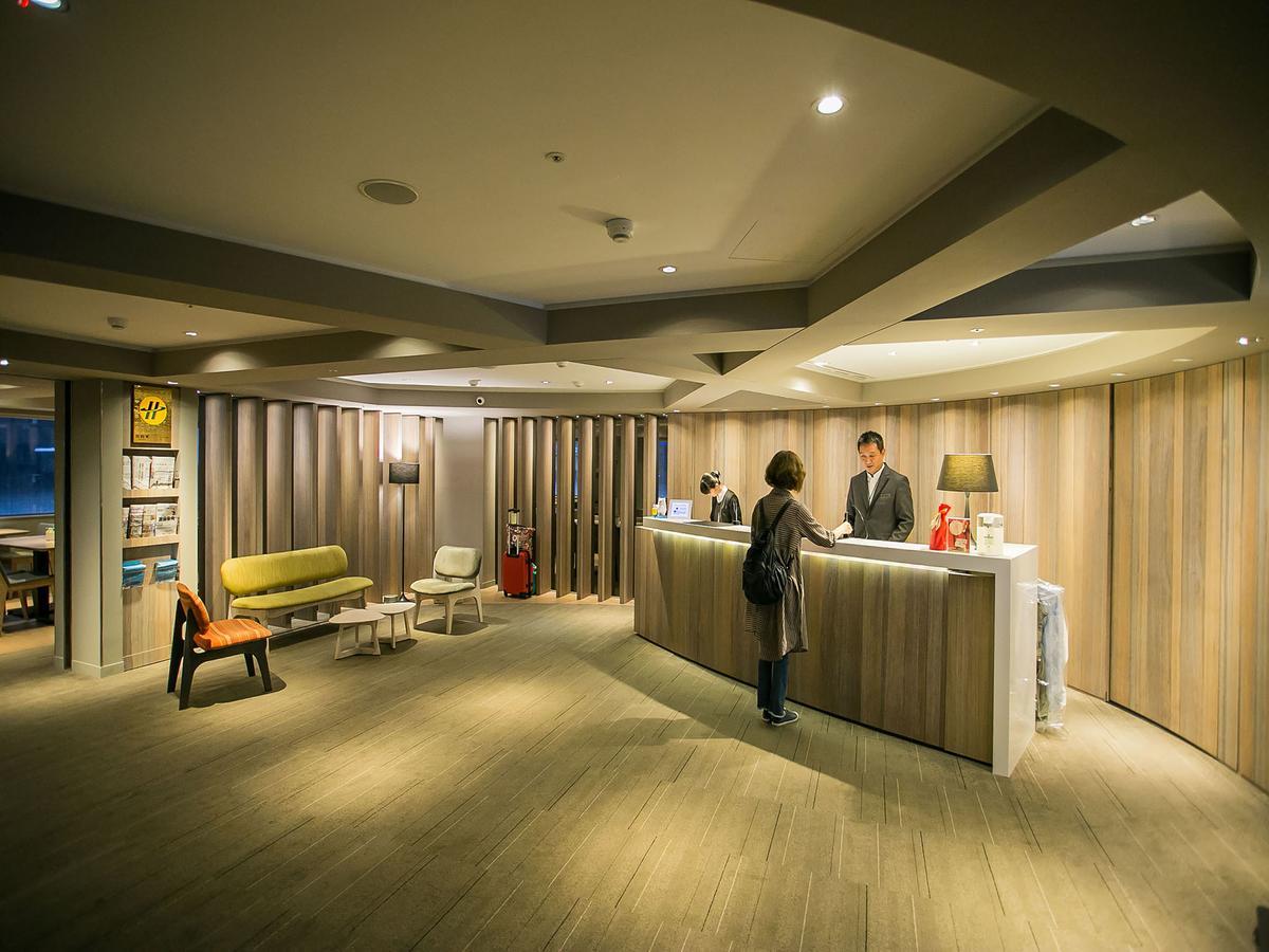 Royal Inn Taipei Linsen - Huashan 1914 Creative Park Buitenkant foto