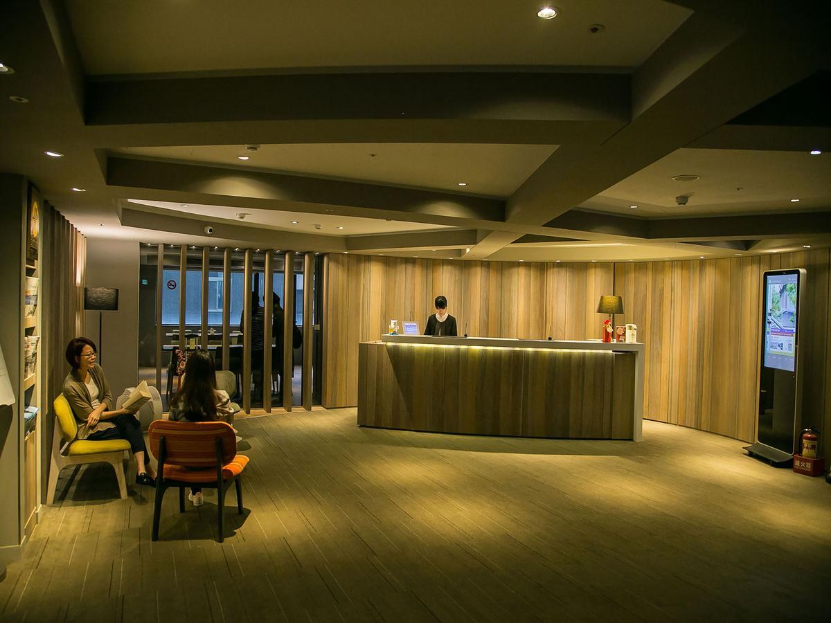 Royal Inn Taipei Linsen - Huashan 1914 Creative Park Buitenkant foto